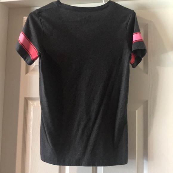 4 for $30  

Under Armour Shirt - Picture 3 of 4